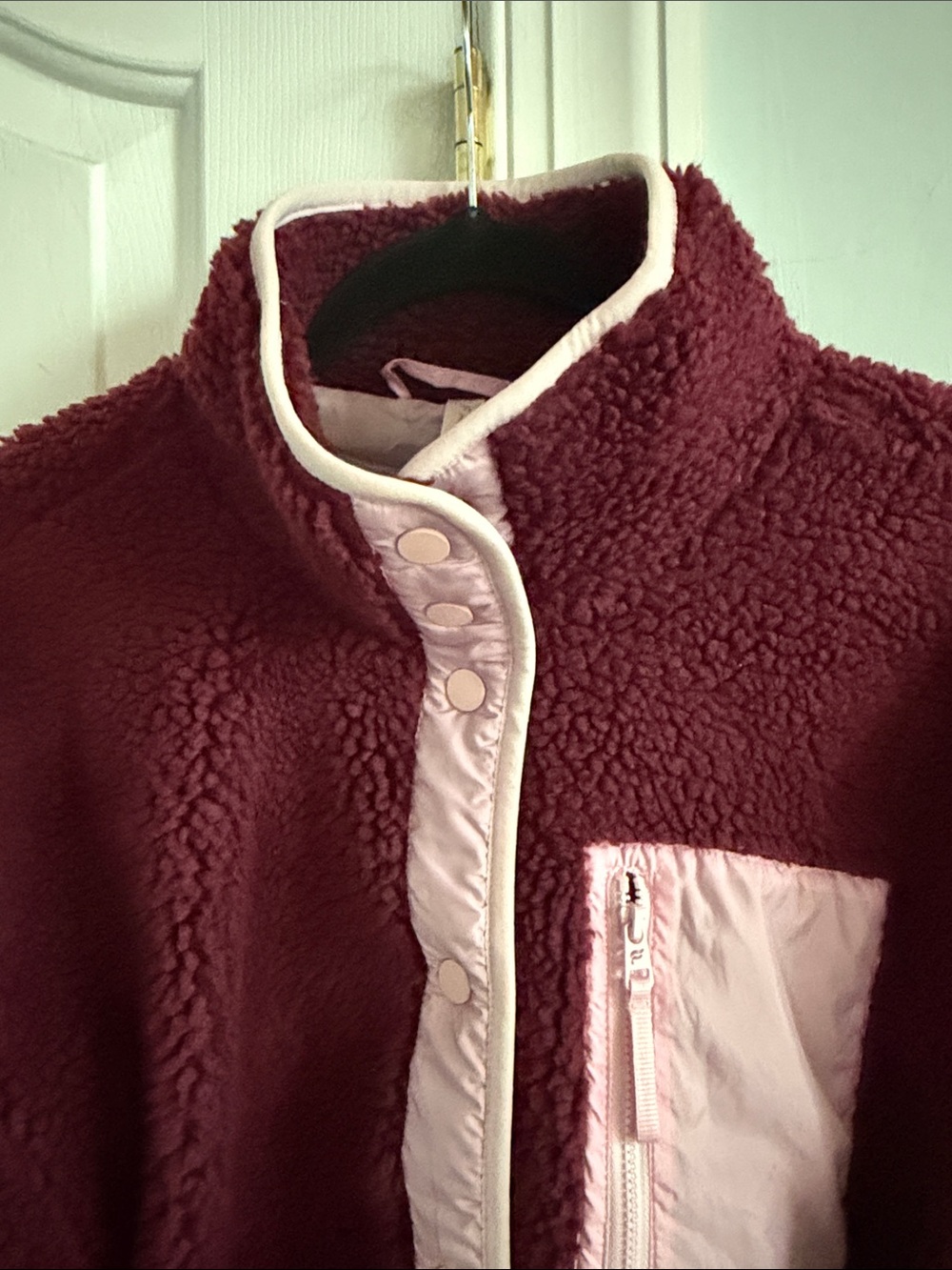 Fabletics Burgundy Sherpa Jacket in with Pink Trim size XS - Picture 5 of 9